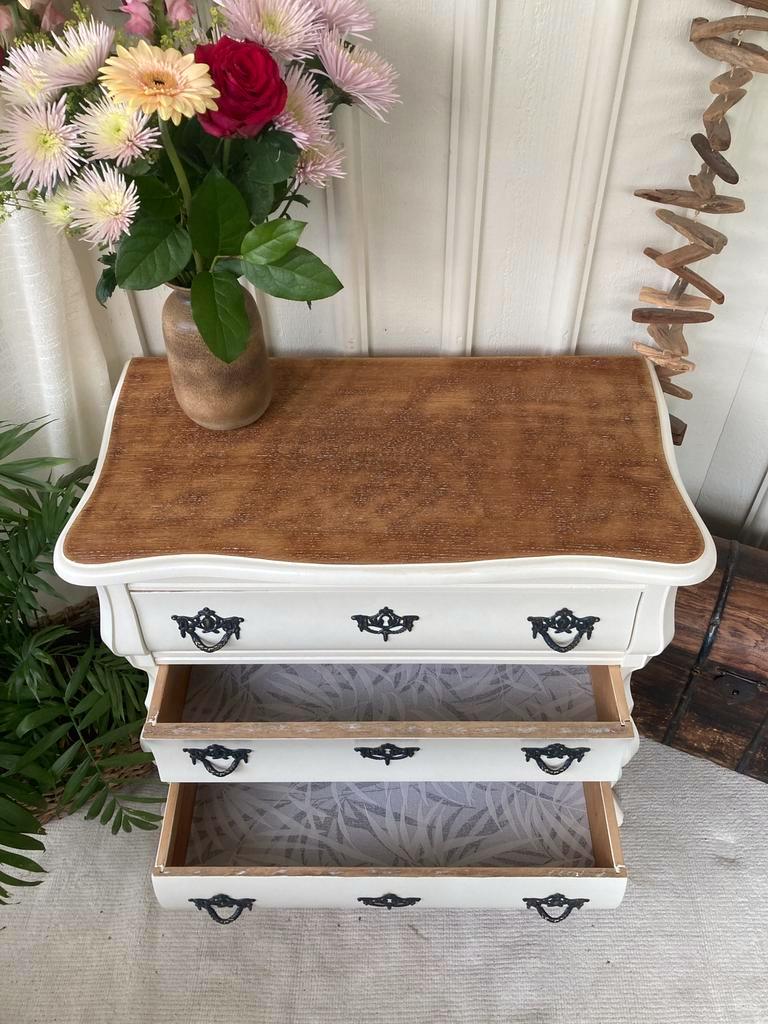 Buikkastje "White Breeze"